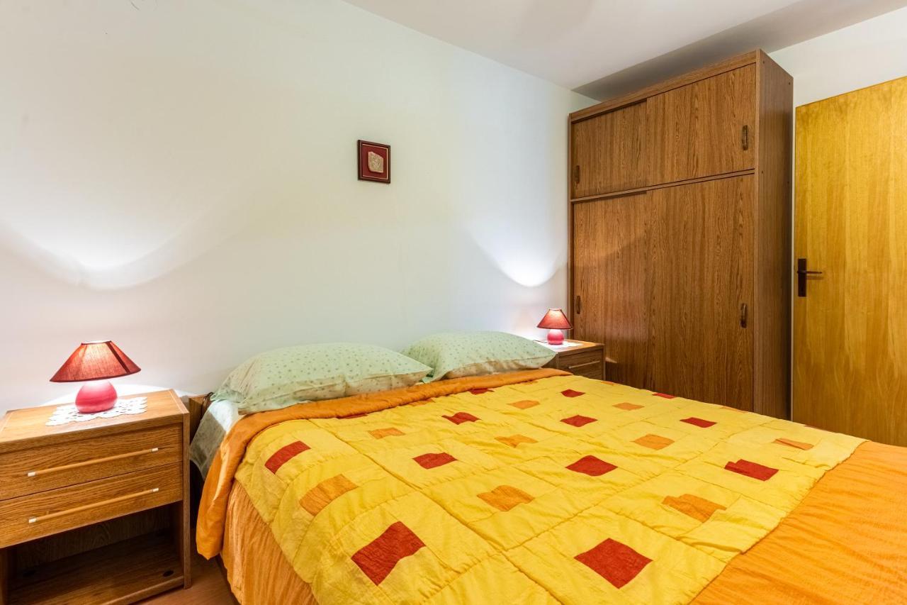 Kovacine Apartment Cres Eksteriør bilde